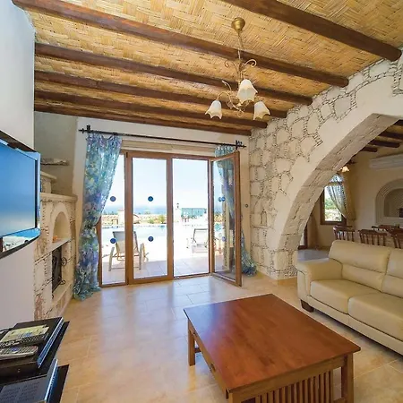 Stavroulla *